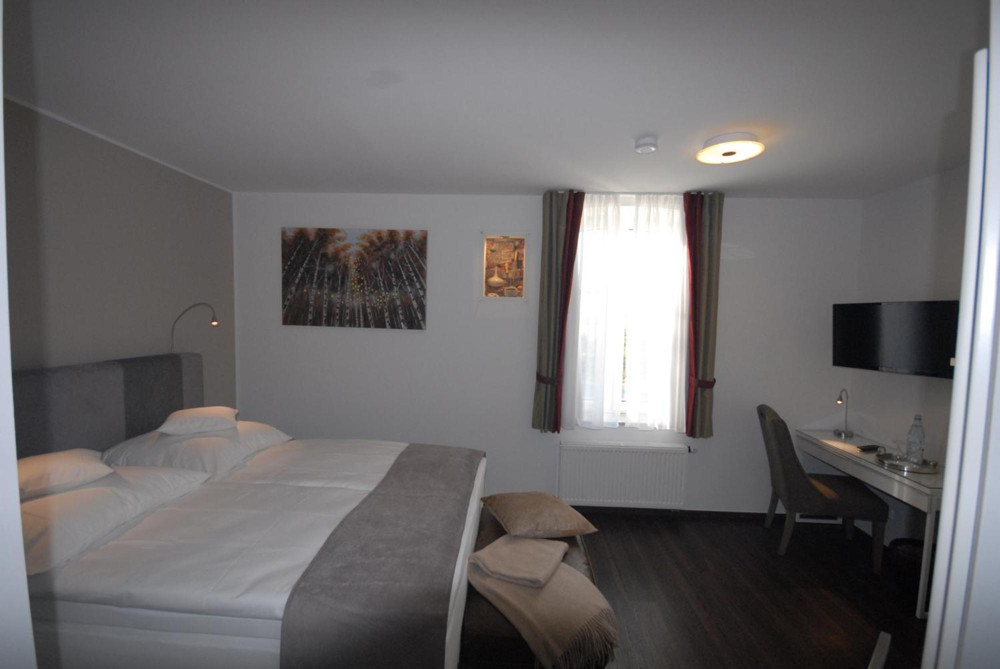 Landhotel Alte Toepferei Duisburg Exterior foto