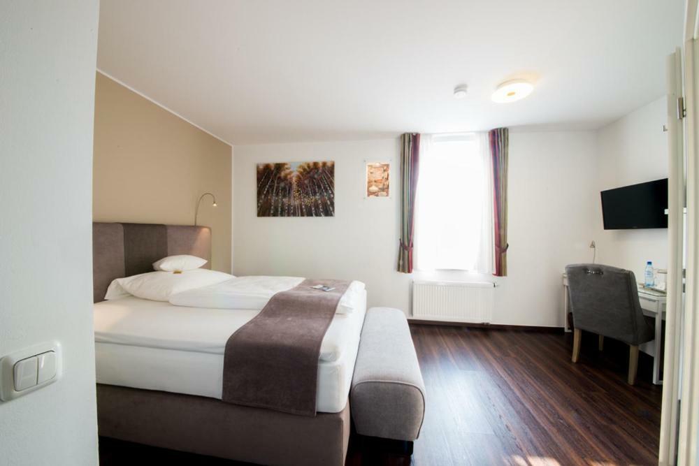 Landhotel Alte Toepferei Duisburg Exterior foto