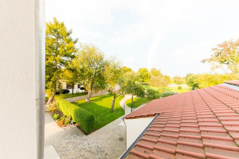 Landhotel Alte Toepferei Duisburg Exterior foto