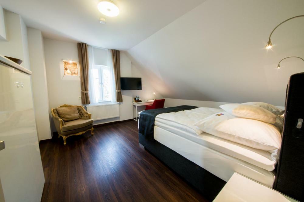 Landhotel Alte Toepferei Duisburg Exterior foto