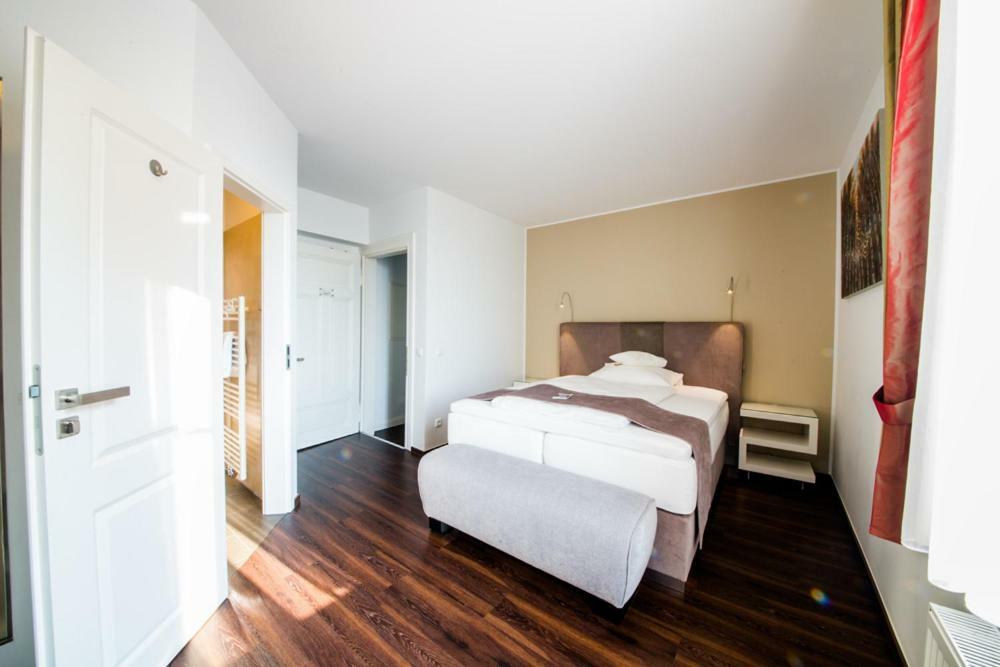 Landhotel Alte Toepferei Duisburg Exterior foto