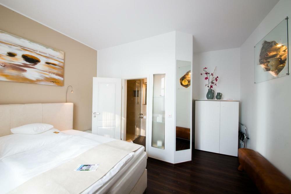 Landhotel Alte Toepferei Duisburg Exterior foto
